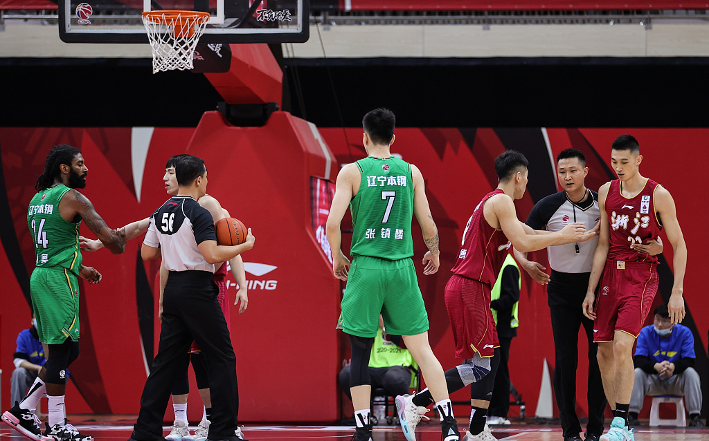 电竞投注-毕尔巴鄂竞技训练开放日，今夜伤情更新引欢呼，CBA季后赛在即，赛程密集仍需轮换的简单介绍